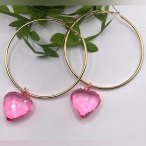 Golden Hoops w Dangling Hearts